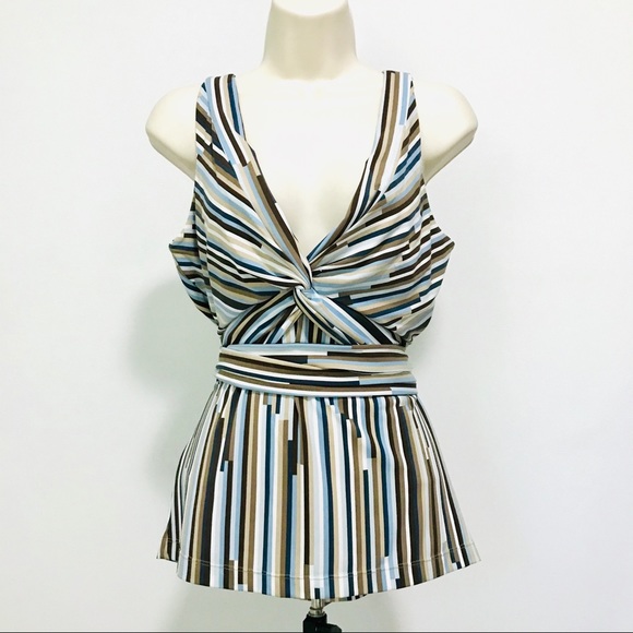 BCBGMaxazria Deep V Sleeveless Top Size Small - Picture 1 of 9